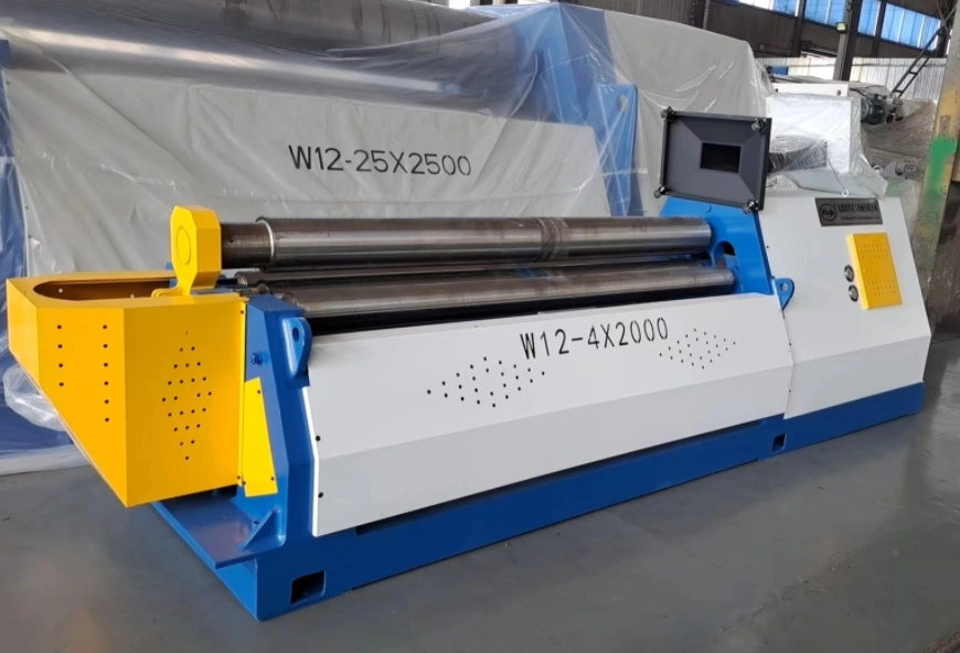 Echipament hidraulic, cu 4 role, de rulare tablă, CNC, W12, 4×2000mm 1