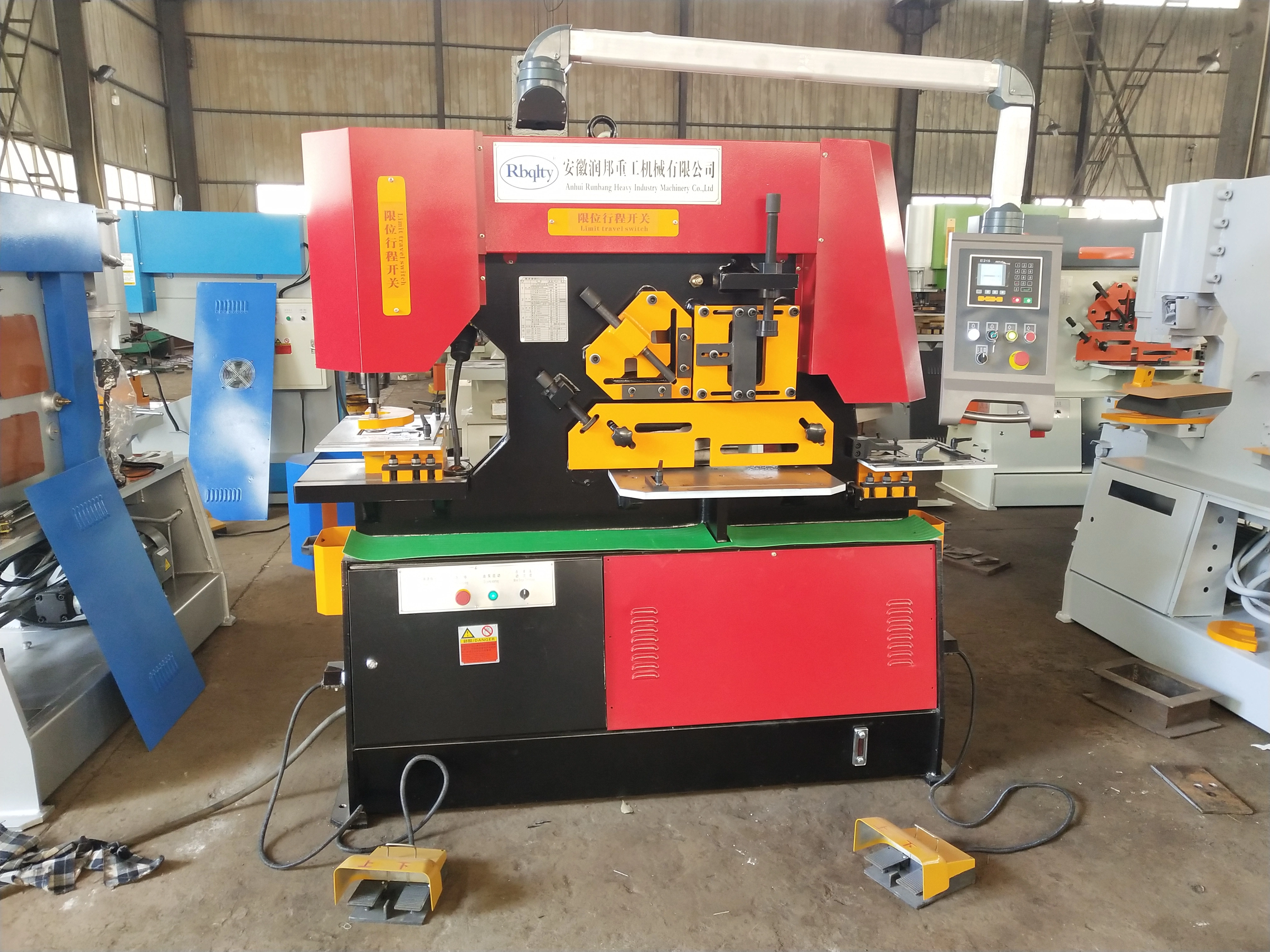 Echipament combinat hidraulic (ironworker), E21 Q35Y 1