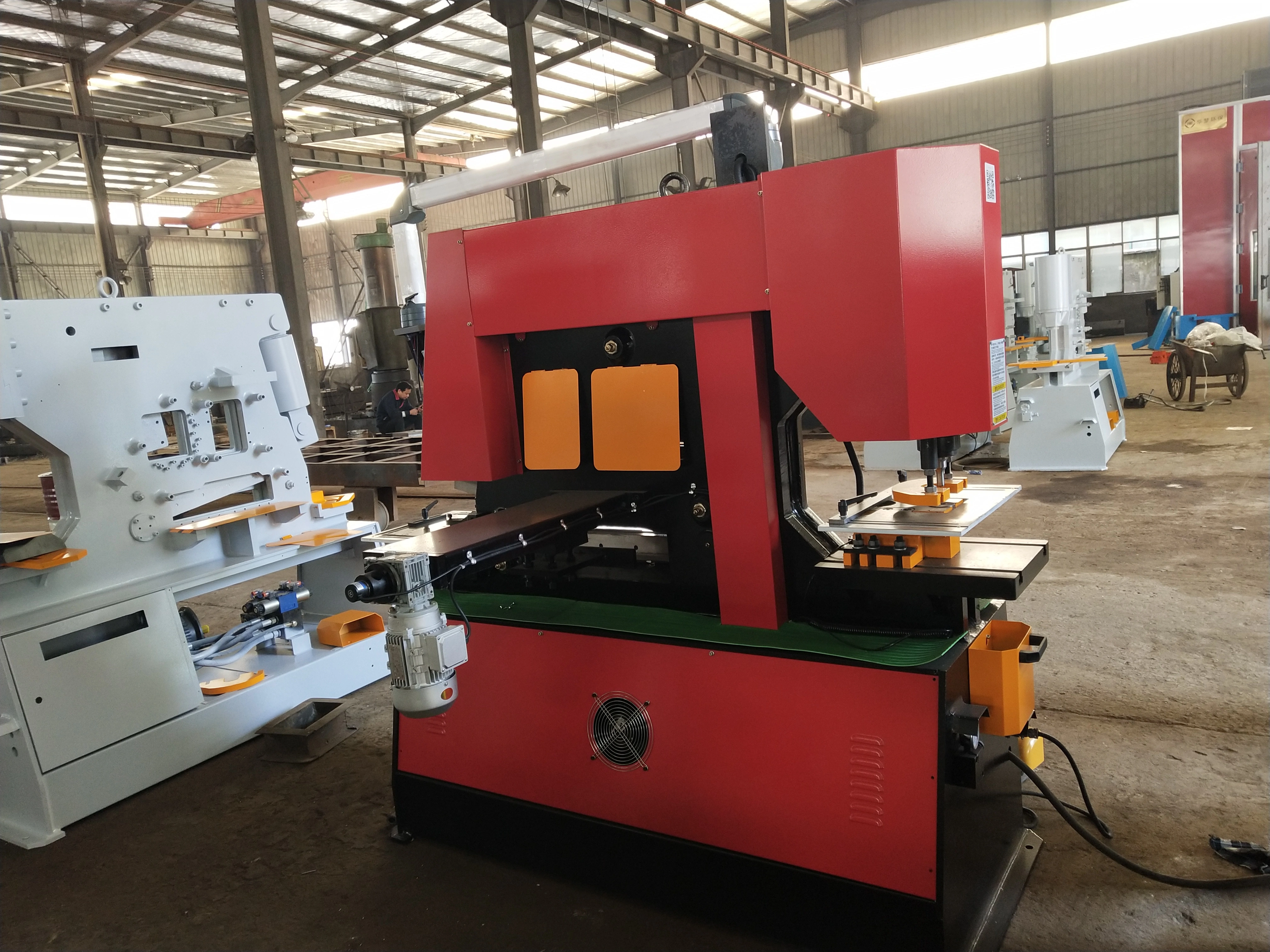 Echipament combinat hidraulic (ironworker), E21 Q35Y 2