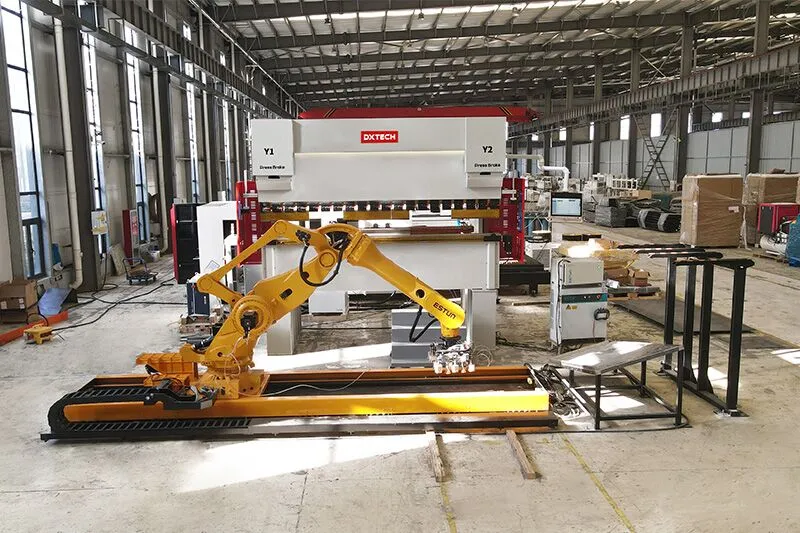 Echipament automat de îndoire a tablei metalice, de înaltă eficiență, cu robot cu 6 axe 2