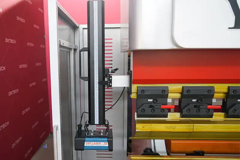 Echipament CNC de îndoire tablă, cu servo electrohidraulic, DX-PB-300T/3200 3