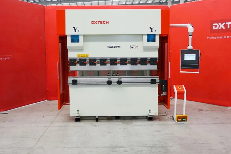 Echipament CNC hidraulic de îndoire, seria ESA S630 (80T/2000mm, 125T/2500mm) 1